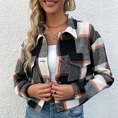 Maya – Karierte Crop-Jacke mit Knopfleiste für Damen