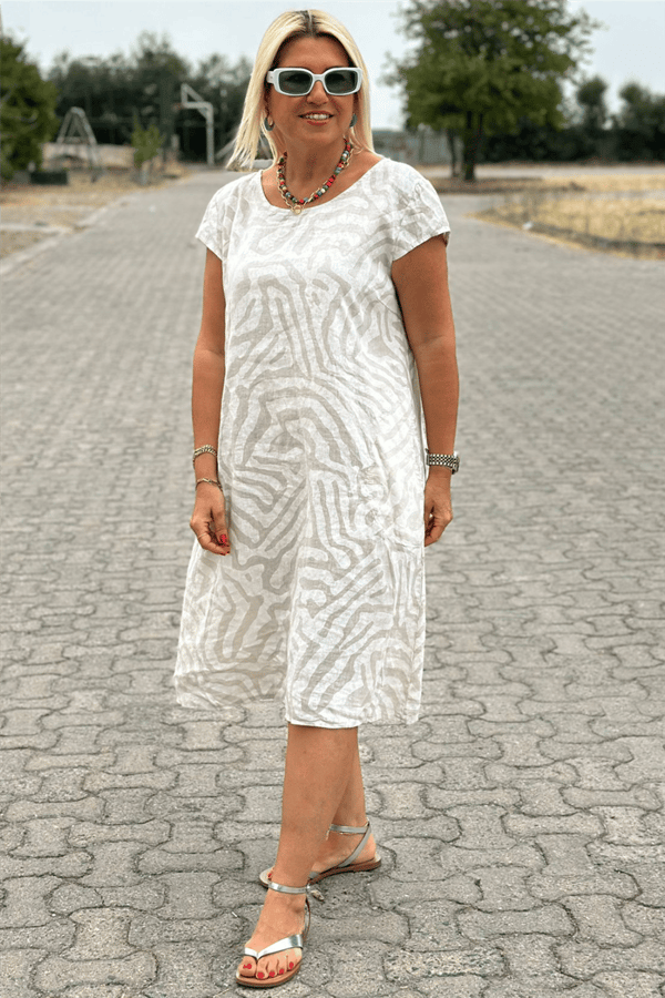 Naila – Rayon-Midikleid mit Zebramuster und Rundhalsausschnitt