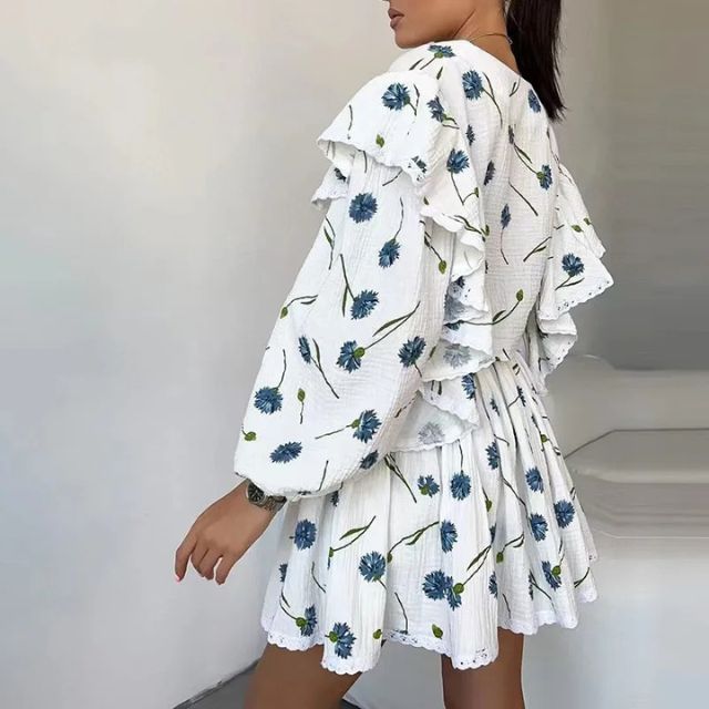 Greta - Süßes Kleid mit Puffärmeln und Blumenstickerei