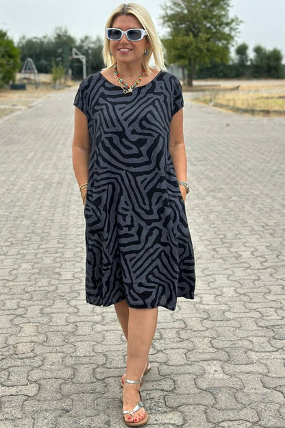 Naila – Rayon-Midikleid mit Zebramuster und Rundhalsausschnitt